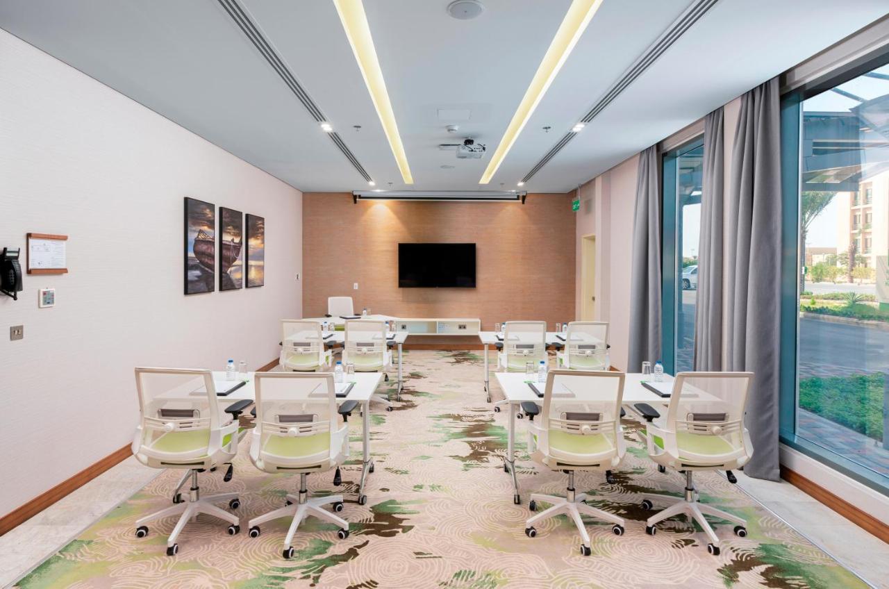 Holiday Inn & Suites Al Jubail By Ihg Al Fanatir Buitenkant foto